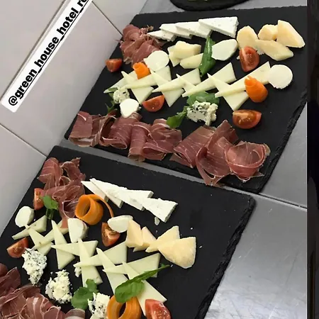 House & Restaurant 4*