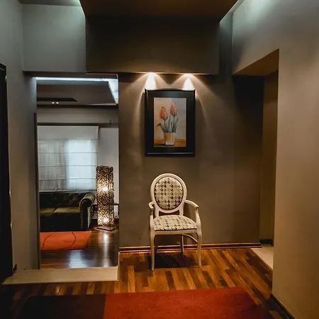 House & Restaurant Otel Tiran