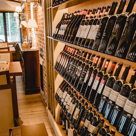 Otel House & Restaurant Tiran