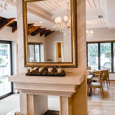 Отель House & Restaurant 4*
