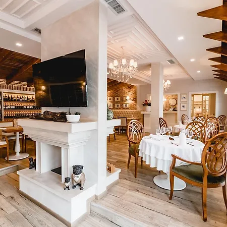 House & Restaurant Otel