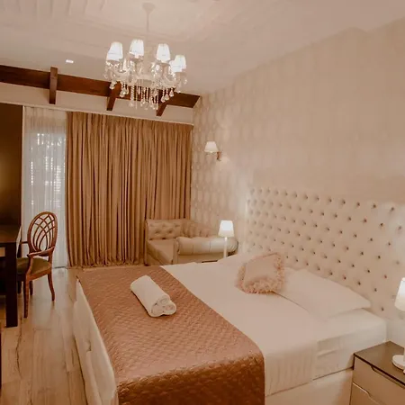 House & Restaurant Отель