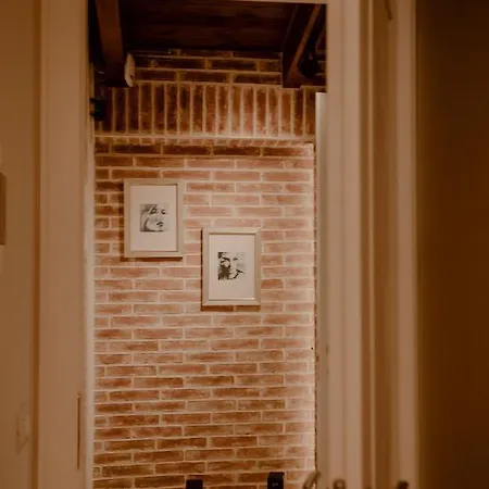 House & Restaurant 4* Tiran