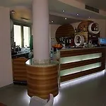 호텔 House & Restaurant 티라나