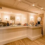 House & Restaurant Hotell Tirana