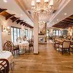 House & Restaurant 4* Tirana