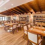 House & Restaurant 4*