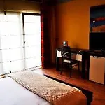 House & Restaurant 호텔 4*