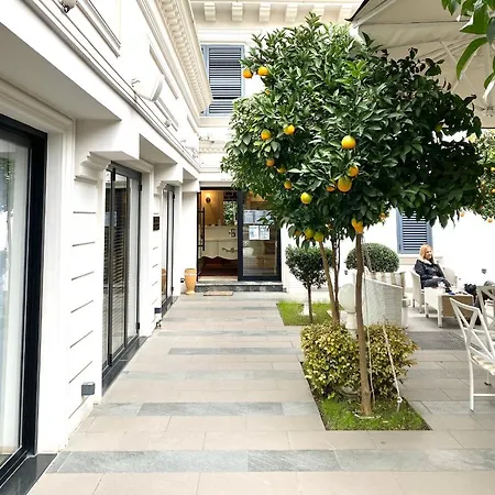 House & Restaurant Hotel Tirana