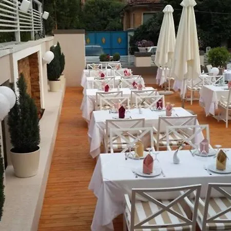 Szálloda House & Restaurant Tirana
