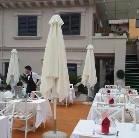 House & Restaurant 4* Tirana