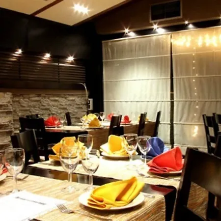 House & Restaurant Szálloda