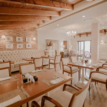 House & Restaurant