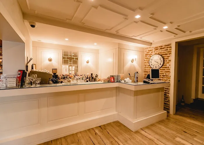 House & Restaurant Hotel Tirana