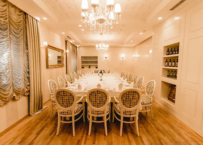 House Hotel&restaurant Hotel Tirana