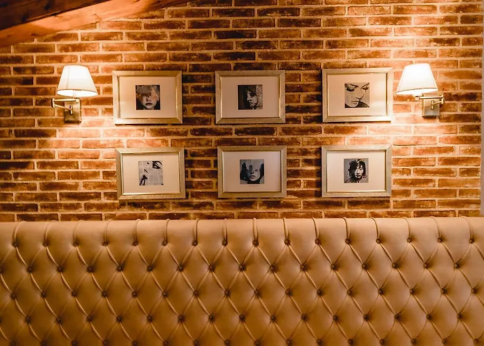 Hotel House & Restaurant