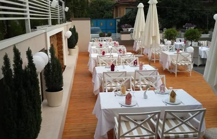 Hotel House Hotel&restaurant Tirana