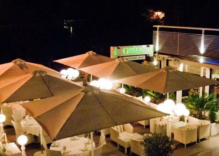 House & Restaurant 4* 티라나