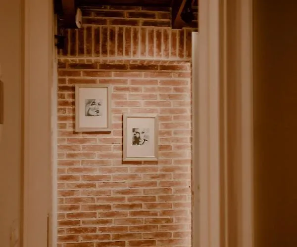 House & Restaurant 4* Tirana