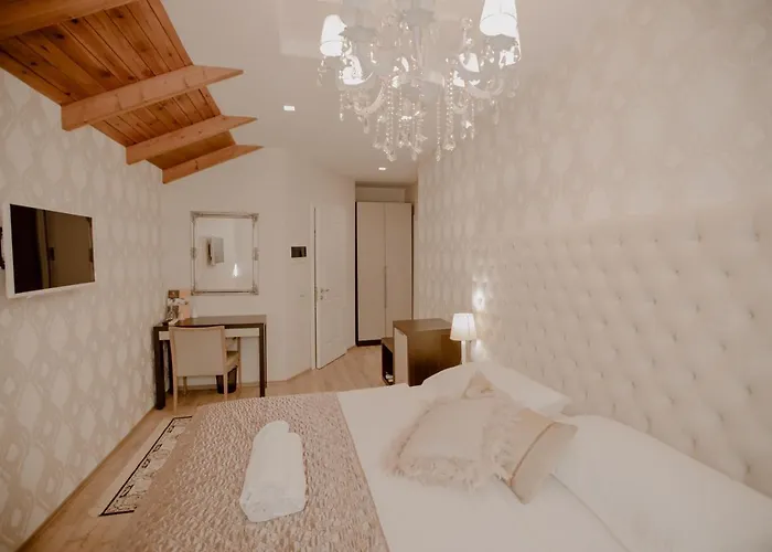 House Hotel&restaurant 4* Tirana